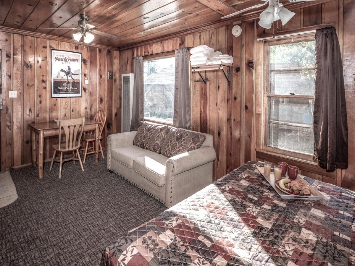 Apache Village 10, King Studio, Midtown, Sleeps 2 Ruidoso Extérieur photo