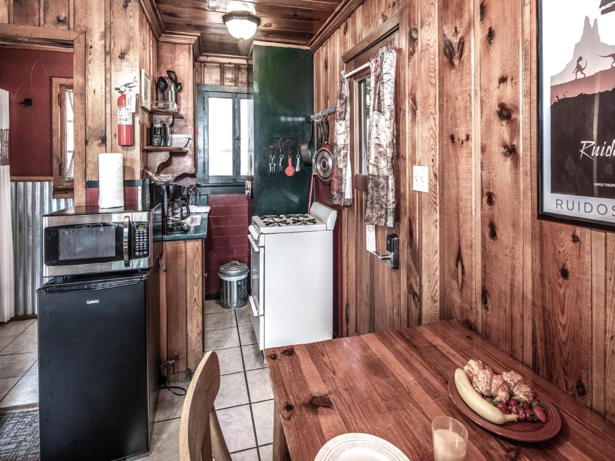 Apache Village 10, King Studio, Midtown, Sleeps 2 Ruidoso Extérieur photo