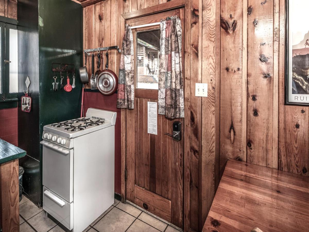 Apache Village 10, King Studio, Midtown, Sleeps 2 Ruidoso Extérieur photo